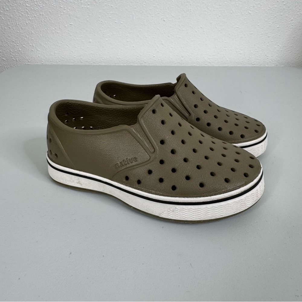 Native Army Green Slip On Shoes Toddler‎ Size 8